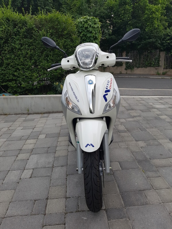 Piaggio Medley 150 7