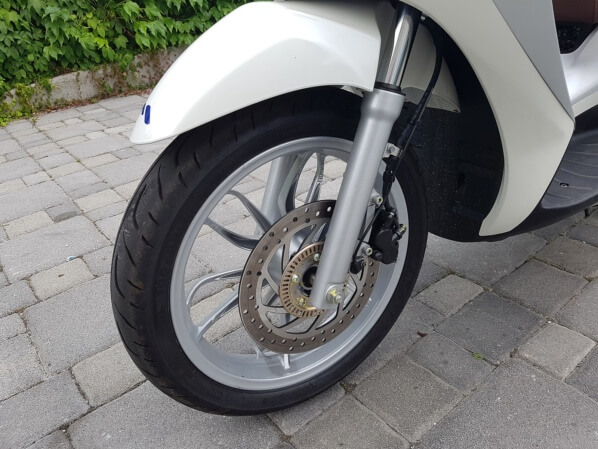Piaggio Medley 150 9