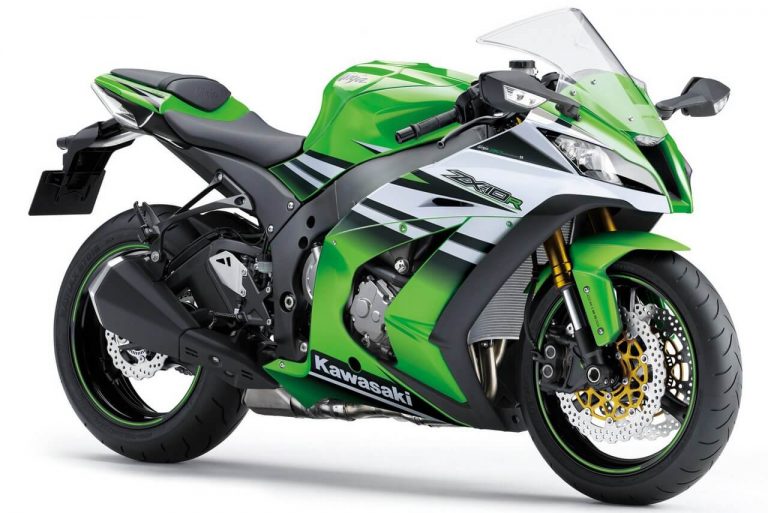 2015 Kawasaki Ninja ZX 10R 30th Anniversary Edition front three quarter green